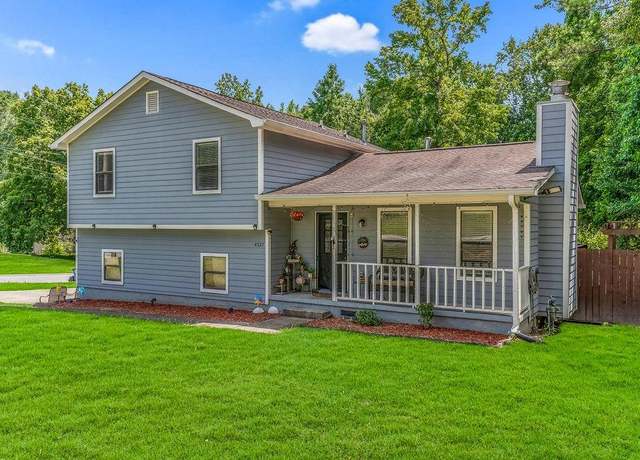 Property at 4227 Summer Wood Dr, Snellville, GA 30039, 4 beds, 2.5 baths