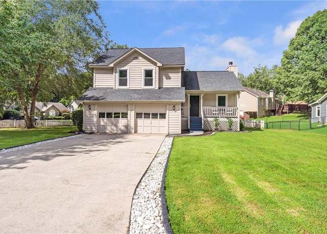 Property at 5126 Allison Way, Sugar Hill, GA 30518, 3 beds, 2.5 baths