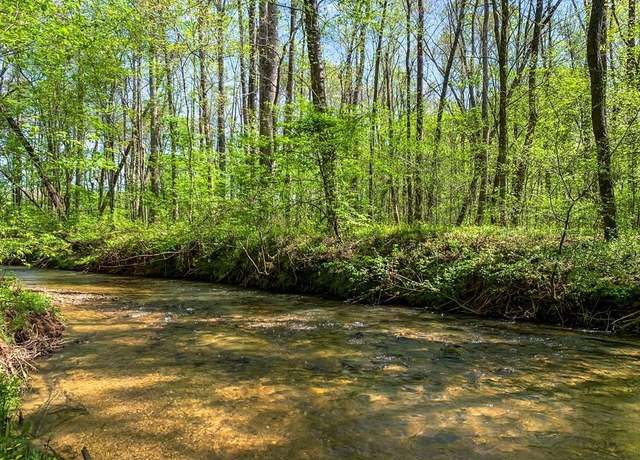Property at 428 Licklog Rd, Ellijay, GA 30536, 2 beds, 2.5 baths