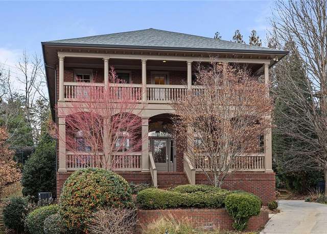 Property at 560 Glenmanor Ct, Atlanta, GA 30328, 6 beds, 6.5 baths