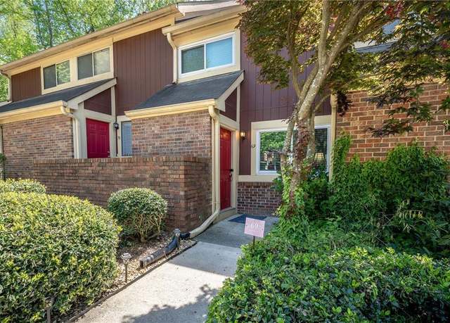 Property at 31 Country Place Ct, Alpharetta, GA 30005, 2 beds, 1 bath