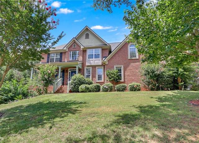 Property at 32 St. Ives Cir, Winder, GA 30680, 5 beds, 3.5 baths