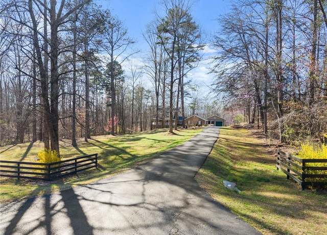 Property at 312 Ashley Brook Dr, Lula, GA 30554, 4 beds, 3 baths