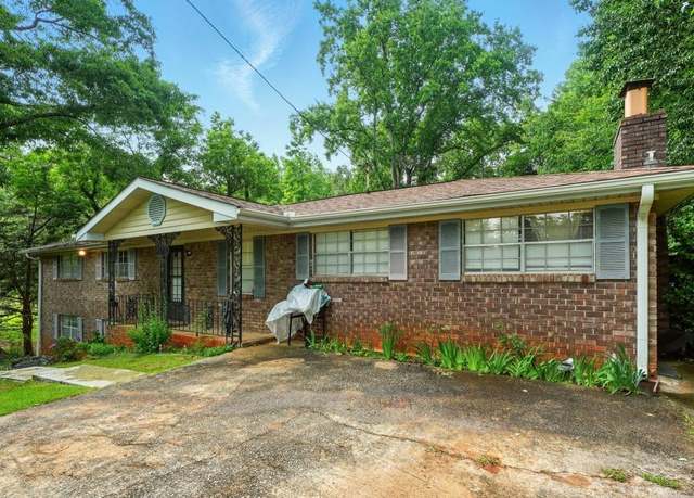 Property at 6126 Knights Ln, Douglasville, GA 30135, 4 beds, 3 baths