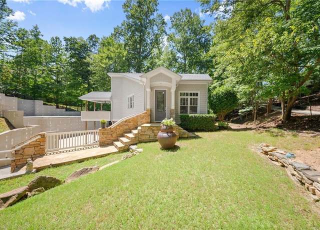 Property at 4974 Goddards Ford Rd, Gainesville, GA 30504, 1 bed, 2 baths