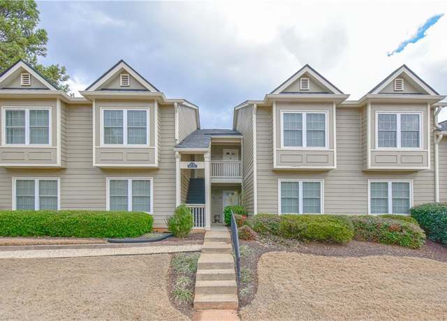 Property at 14 Muncy Ct SE, Smyrna, GA 30080, 2 beds, 2 baths