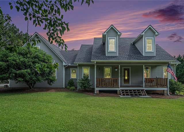 Property at 225 W Union Grove Cir, Auburn, GA 30011, 3 beds, 2.5 baths