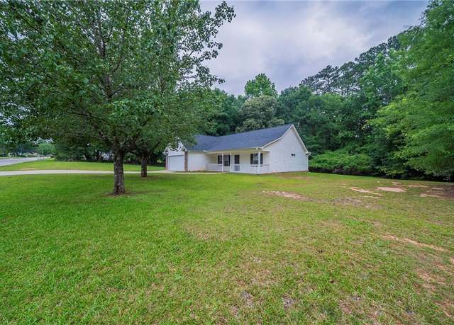 Property at 40 Heather Woods Ct, Covington, GA 30016, 3 beds, 2 baths