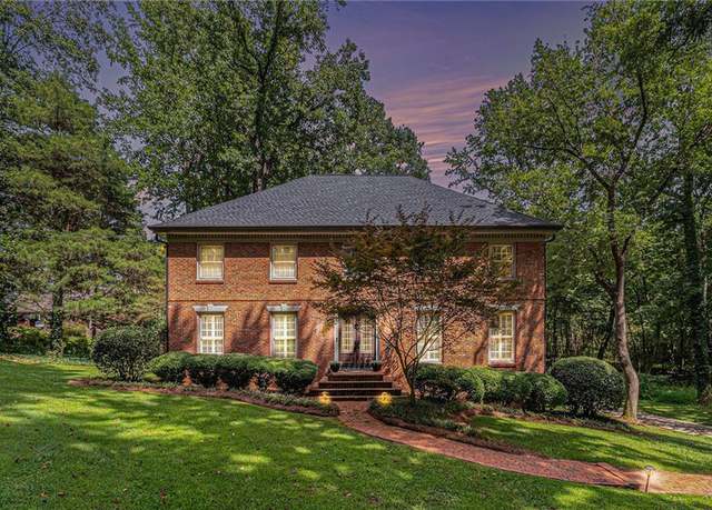 Property at 2270 Emerald Dr, Jonesboro, GA 30236, 4 beds, 3.5 baths
