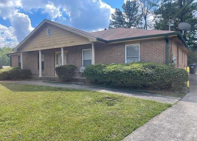 Property at 3029 Dale Ct, Snellville, GA 30078, 4 beds, 2 baths