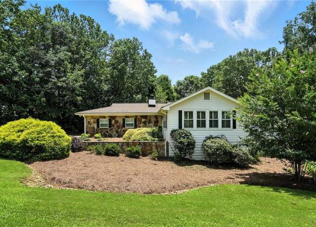Property at 14915 Thompson Rd, Alpharetta, GA 30004, 3 beds, 3 baths