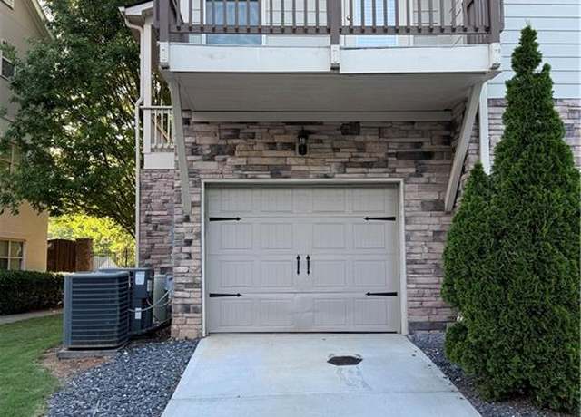 Property at 3076 Quantum Ln, Atlanta, GA 30341, 3 beds, 3.5 baths