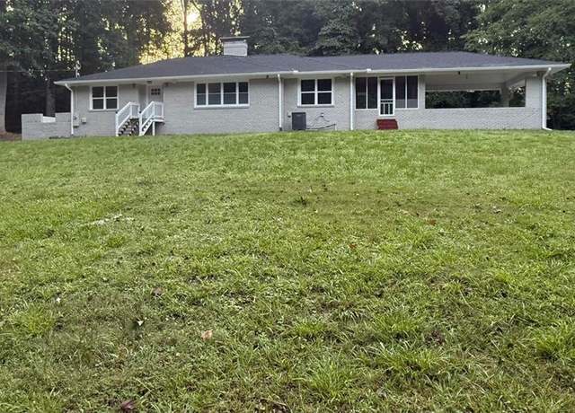 Property at 3195 SW Panther Trl SW, Atlanta, GA 30311, 3 beds, 2 baths