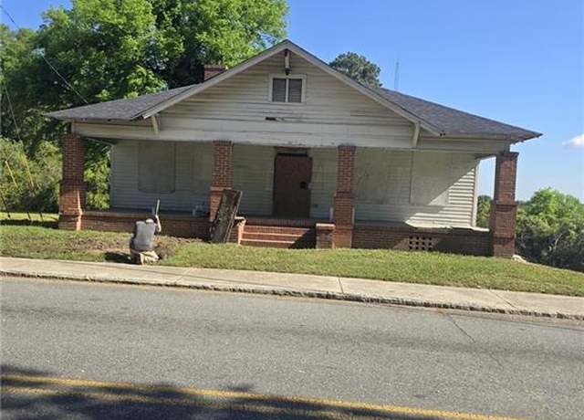Property at 2279 Clayton St, Macon, GA 31204, 3 beds, 2 baths