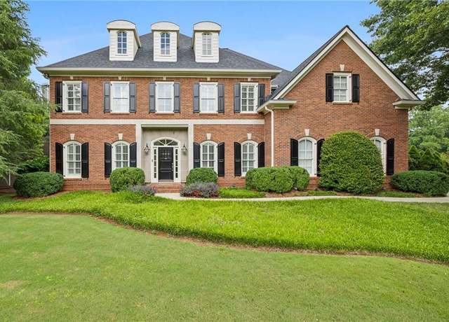 Property at 1058 Hunters Brook Ct NE, Atlanta, GA 30319, 5 beds, 5.5 baths