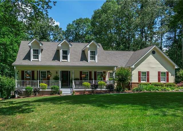 Property at 2050 Lyda Ln, Loganville, GA 30052, 4 beds, 3.5 baths