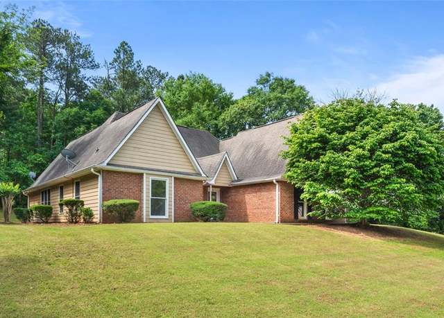 Property at 221 The Esplanade Way SE, Loganville, GA 30052, 3 beds, 2 baths