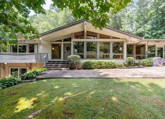 Property at 371 Haven Ln, Marietta, GA 30066, 5 beds, 3 baths