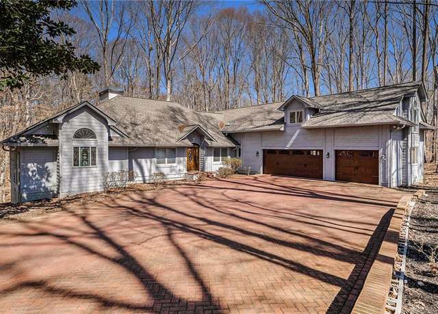 Property at 6575 Roundhill Ct, Cumming, GA 30040, 3 beds, 3.5 baths