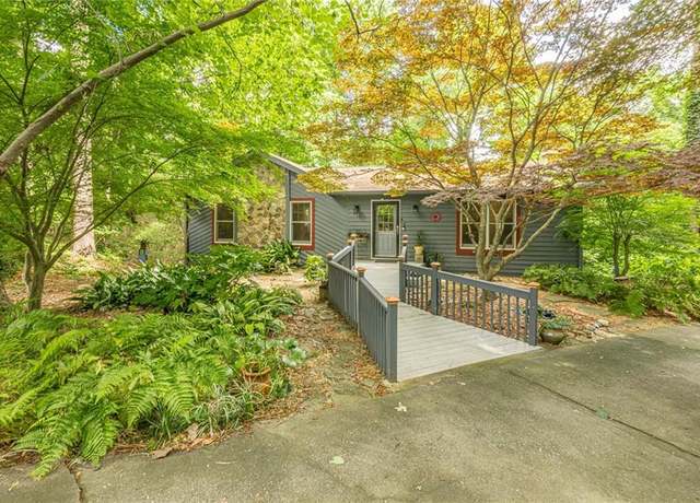 Property at 5848 Kingswood Ct, Norcross, GA 30093, 4 beds, 3 baths