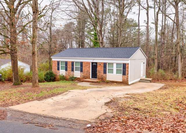 Property at 303 Martin Cir, Athens, GA 30601, 3 beds, 1 bath