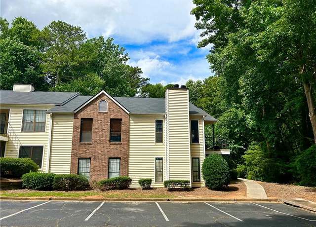 Property at 798 Windchase Ln, Stone Mountain, GA 30083, 2 beds, 2 baths