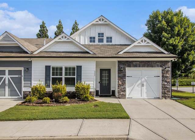 Property at 111 Point View Dr, Canton, GA 30114, 2 beds, 2 baths