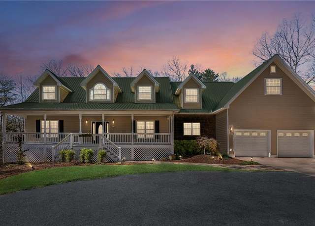 Property at 154 Hickory Ln, Dahlonega, GA 30533, 5 beds, 4 baths