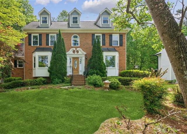 Property at 22 Oakwood Hills Dr, Suwanee, GA 30024, 4 beds, 2.5 baths