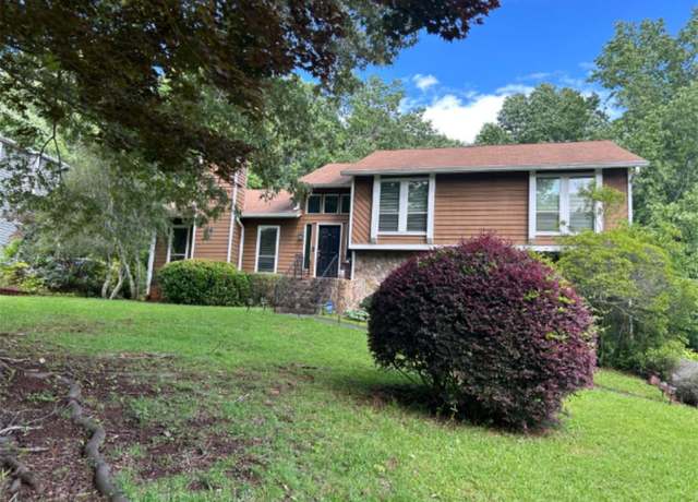 Property at 8605 Stone Creek Ct, Douglasville, GA 30135, 3 beds, 2.5 baths