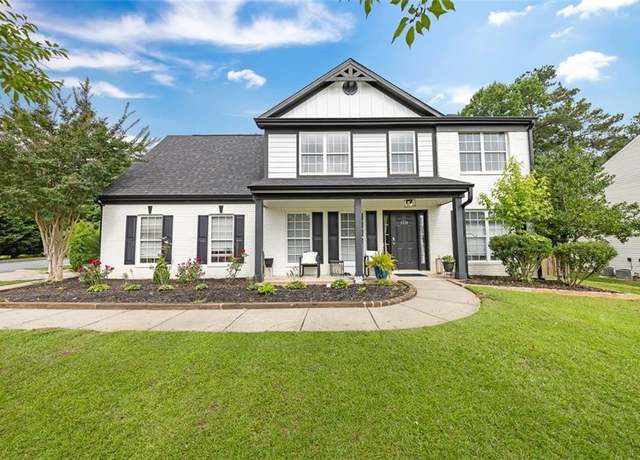 Property at 8320 Mayfern Dr, Fairburn, GA 30213, 4 beds, 2.5 baths