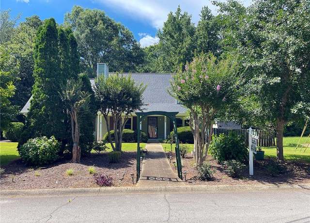 Property at 728 Slew Ave, Lawrenceville, GA 30043, 4 beds, 2 baths