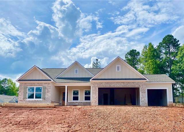 Property at 700 Belle Vista St, Monroe, GA 30656, 4 beds, 3 baths