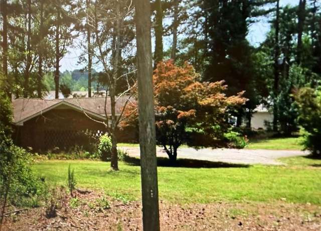 Property at 5621 Mcever Rd, Flowery Branch, GA 30542, 3 beds, 2 baths