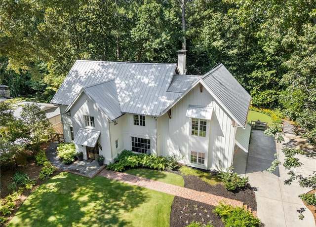 Property at 700 Edgewater Trl, Atlanta, GA 30328, 5 beds, 4.5 baths