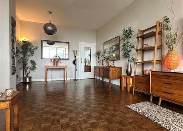 Property at 3060 Pharr Court St N #607, Atlanta, GA 30305, 2 beds, 1.5 baths