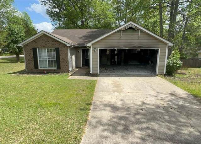 Property at 100 Waters Edge Dr, Locust Grove, GA 30248, 3 beds, 2 baths