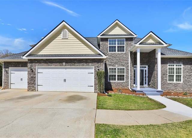 Property at 6793 Oconee Pl, Fairburn, GA 30213, 5 beds, 3.5 baths
