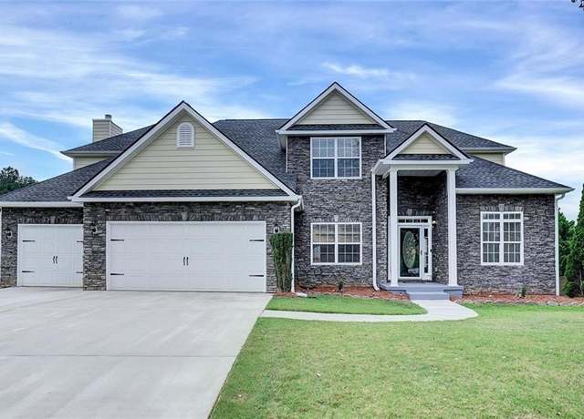 Property at 6793 Oconee Pl, Fairburn, GA 30213, 5 beds, 3.5 baths