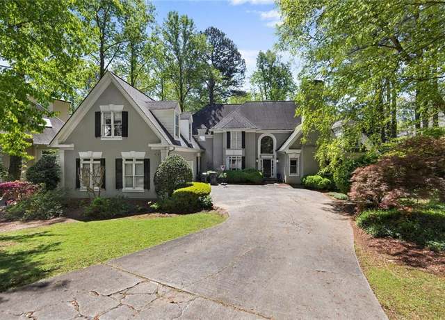 Property at 105 Grogans Lake Dr, Atlanta, GA 30350, 5 beds, 6 baths
