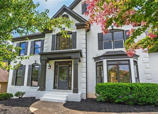 Property at 2065 Fairway Crossing Dr, Woodstock, GA 30188, 7 beds, 5 baths