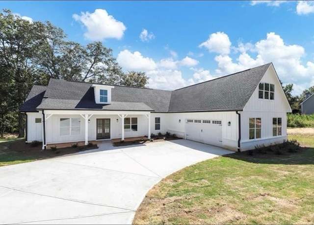 Property at 450 Beachwood Dr, Cornelia, GA 30531, 4 beds, 3.5 baths