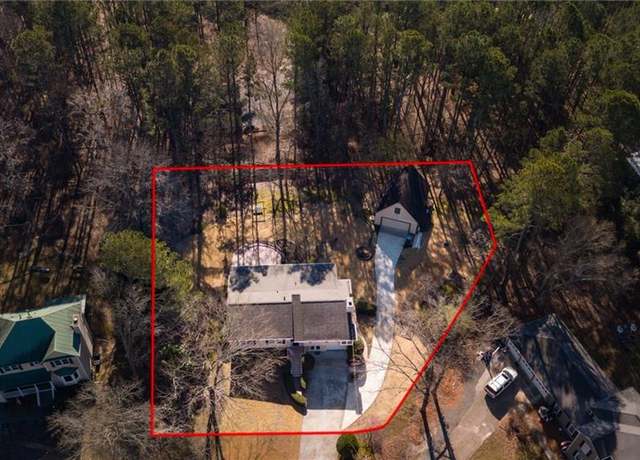 Property at 326 Bethel Dr, Woodstock, GA 30189, 7 beds, 4 baths