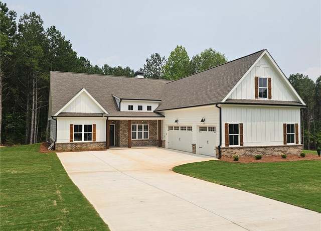 Property at 215 Pinewood Dr, Covington, GA 30014, 4 beds, 3 baths