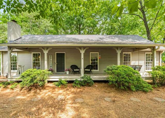 Property at 258 Lancaster Cir, Marietta, GA 30066, 3 beds, 2 baths