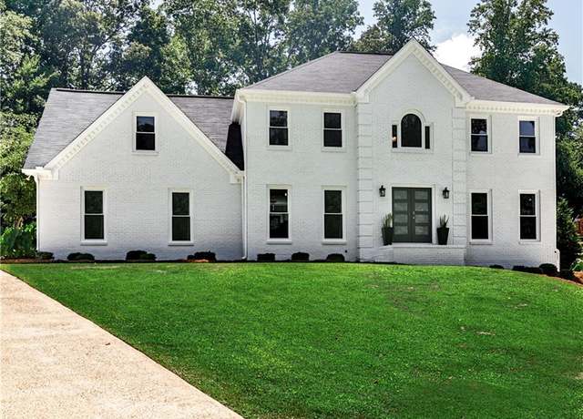 Property at 1411 Silver Fox Run, Woodstock, GA 30188, 5 beds, 4 baths
