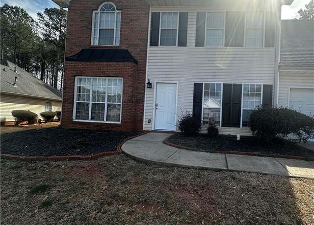 Property at 12264 Crestwood Ct, Fayetteville, GA 30215, 4 beds, 2.5 baths