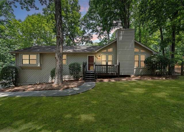 Property at 4748 Forest Valley Pl NE, Marietta, GA 30066, 4 beds, 3 baths