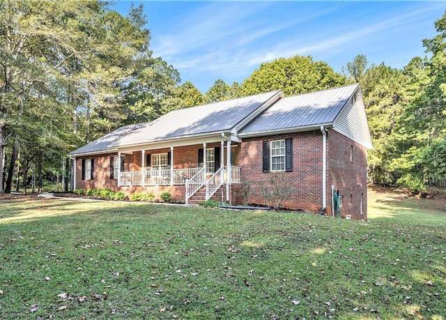Property at 165 Coady Rd, Jackson, GA 30233, 6 beds, 4.5 baths