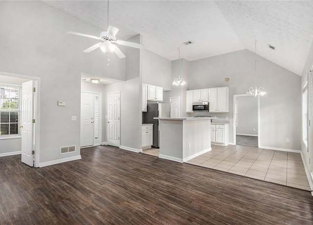Property at 104 Terrapin Ct, Carrollton, GA 30116, 3 beds, 2 baths